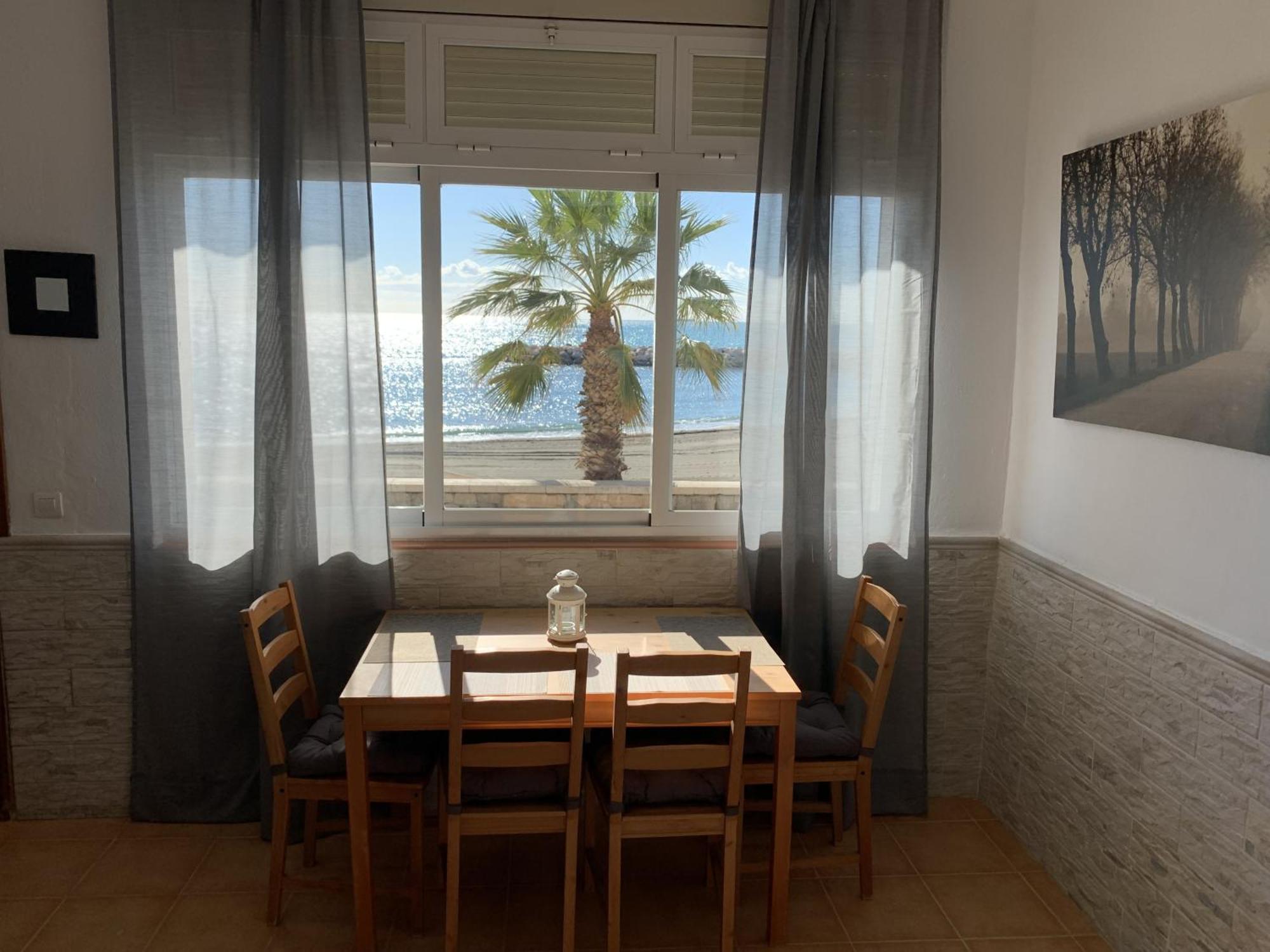 Apartamento Frente Al Mar Pedregalejo مالقة المظهر الخارجي الصورة